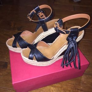 Valentino Garavani wedges!